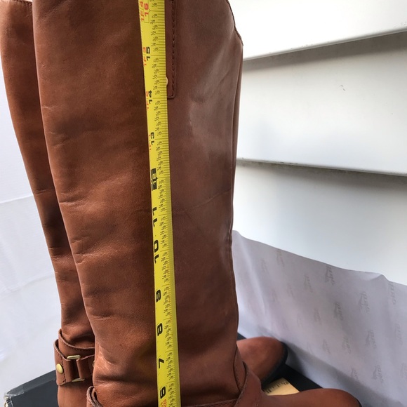 New tall Leather Boots 8 1/2  Cognac color still in box Liz Claiborne - Picture 2 of 16